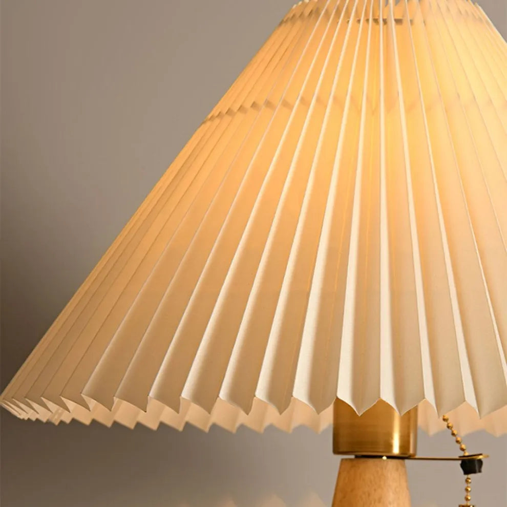 Kairoa Japanisch inspirierte Retro-Tischlampe aus Walnuss Holzakzent