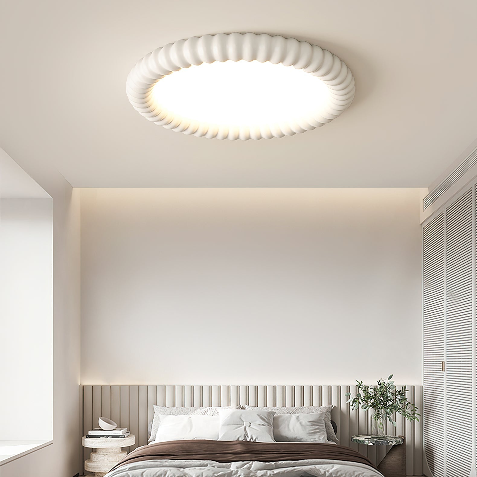 Lyrale | Contemporary Ceiling Light with Wavy Profile