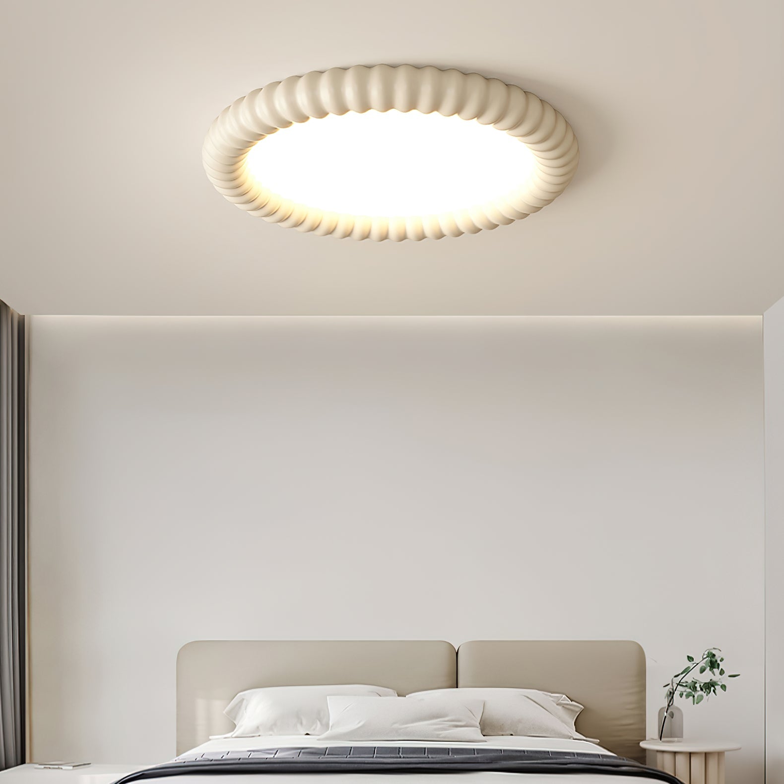 Lyrale | Contemporary Ceiling Light with Wavy Profile
