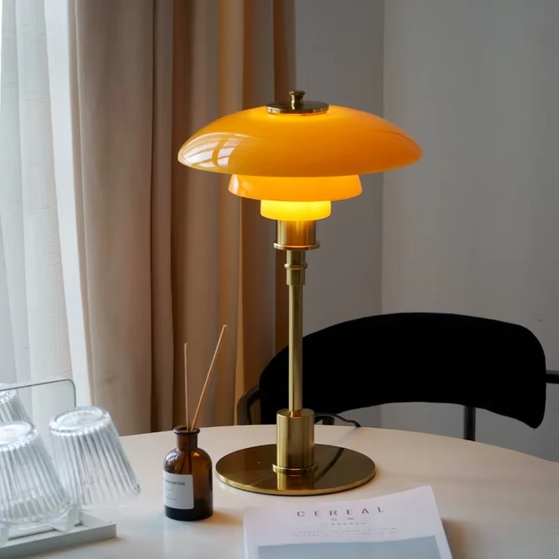 Marilla | Glass Table Lamp in Retro Style