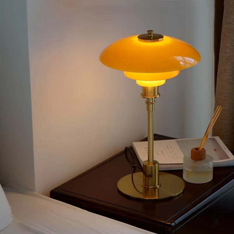Marilla | Glass Table Lamp in Retro Style