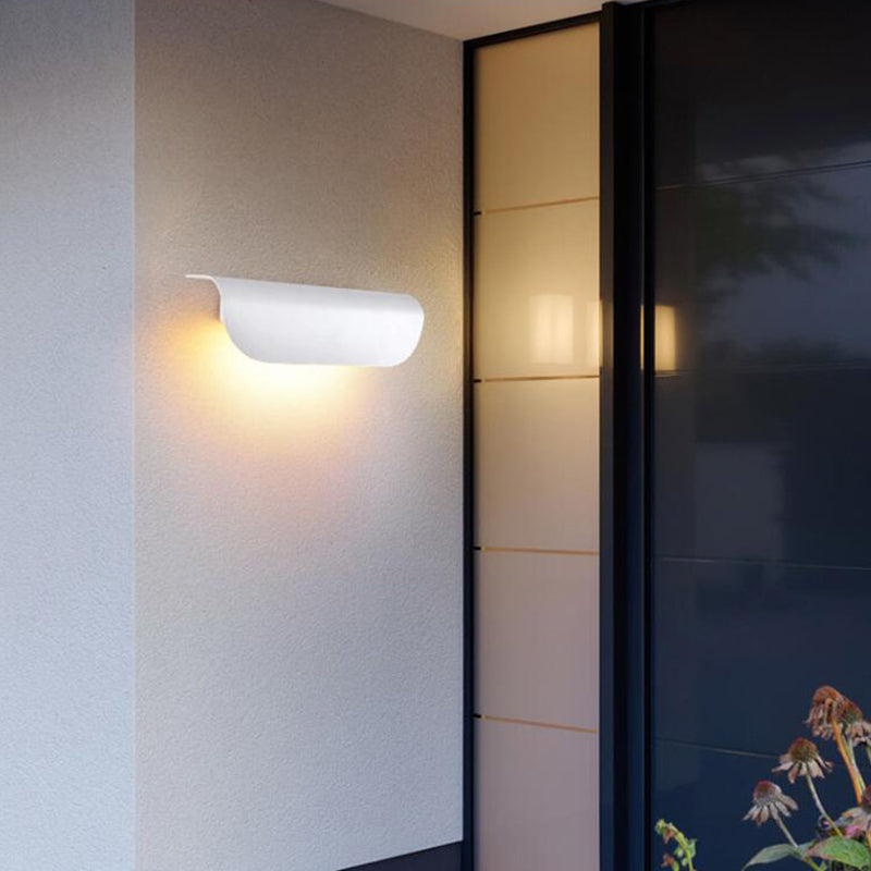 Cascara | Modern Curved Waterproof Outdoor Wall Lamp