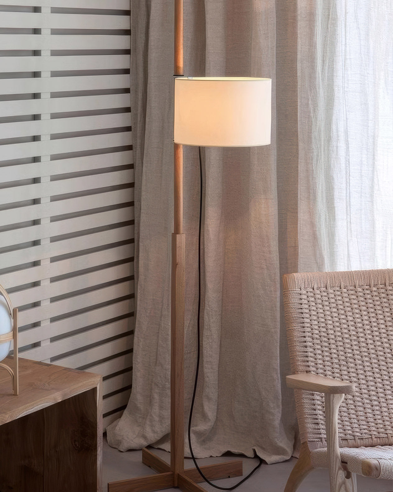 Liora | Minimalist Luxury Floor Lamp For Your Home