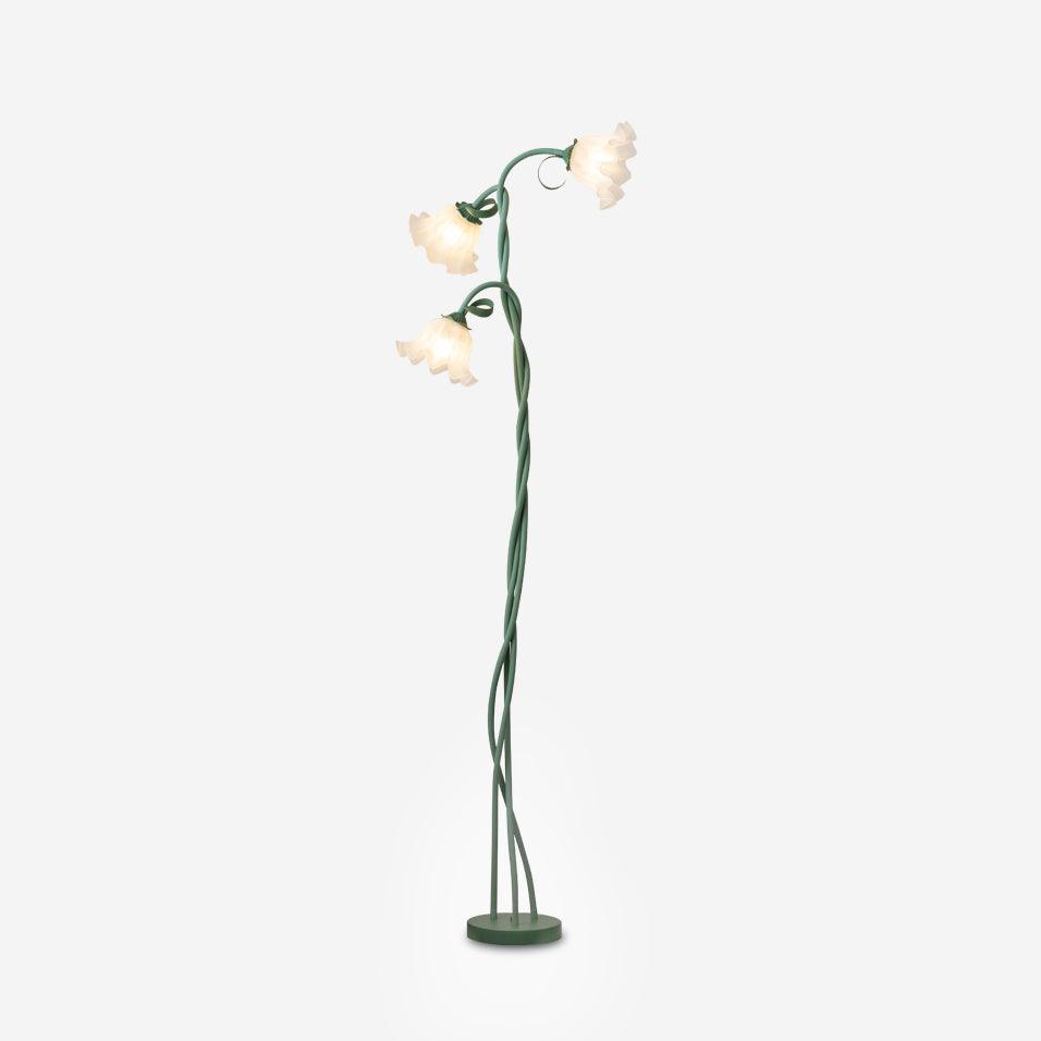 Liora | Elegant Floor Lamp Featuring Soft White Petals