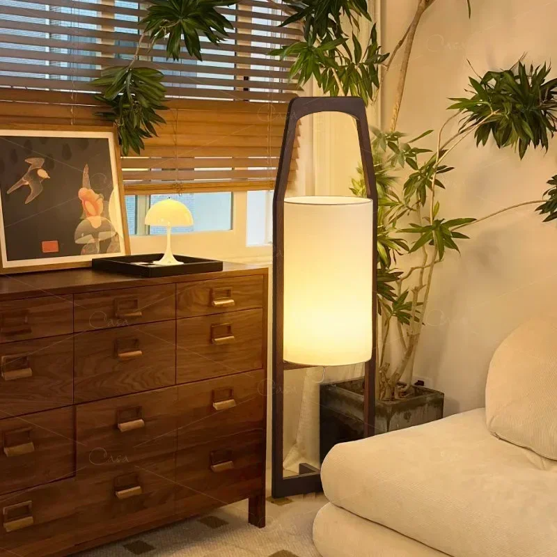 Kiyomi | Timeless Japanese Wood Floor Lamp