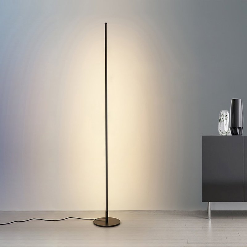 Aeloria | Slim Modern LED Floor Lamp, Dimmable with Remote Control, Black, Gold, White