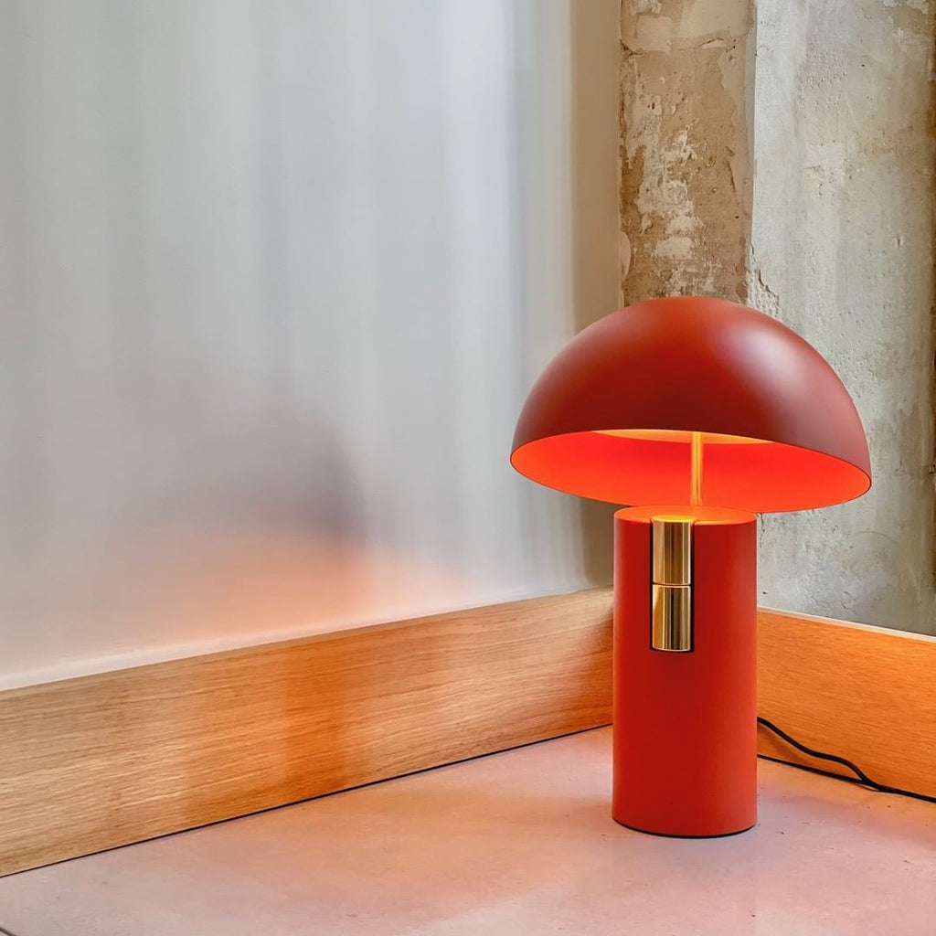 Curved Arm Minimalist Table Lamp With Exposed Bulb