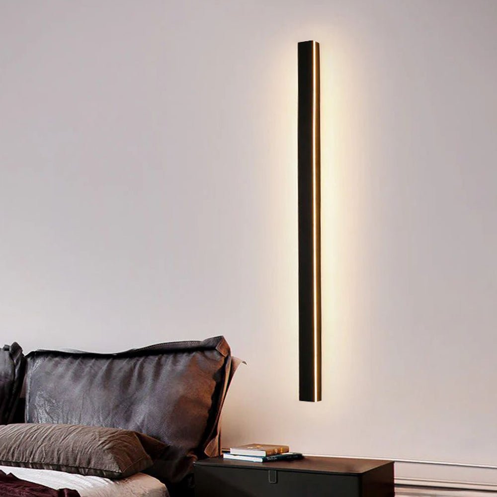 Altena | Minimalist Outdoor Wall Light in Aluminum and Acrylic, Weatherproof IP65 Rated