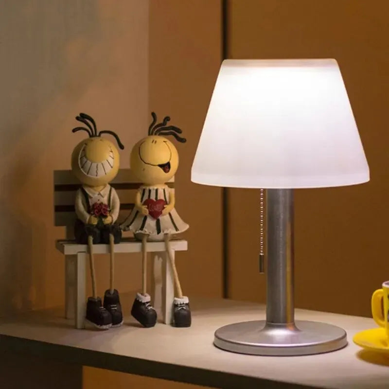 LumaBay Outdoor Solar Table Lamp for Courtyards, Villas, Bars and Coffee Tables